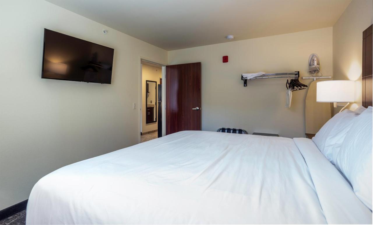 Cobblestone Inn & Suites - Brookville Bagian luar foto