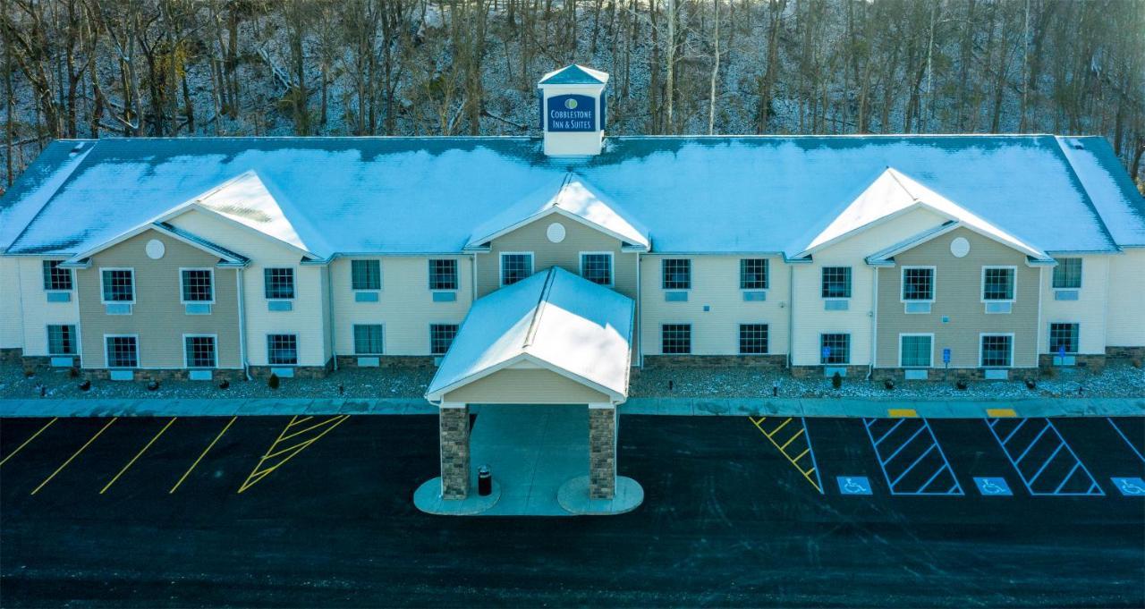 Cobblestone Inn & Suites - Brookville Bagian luar foto