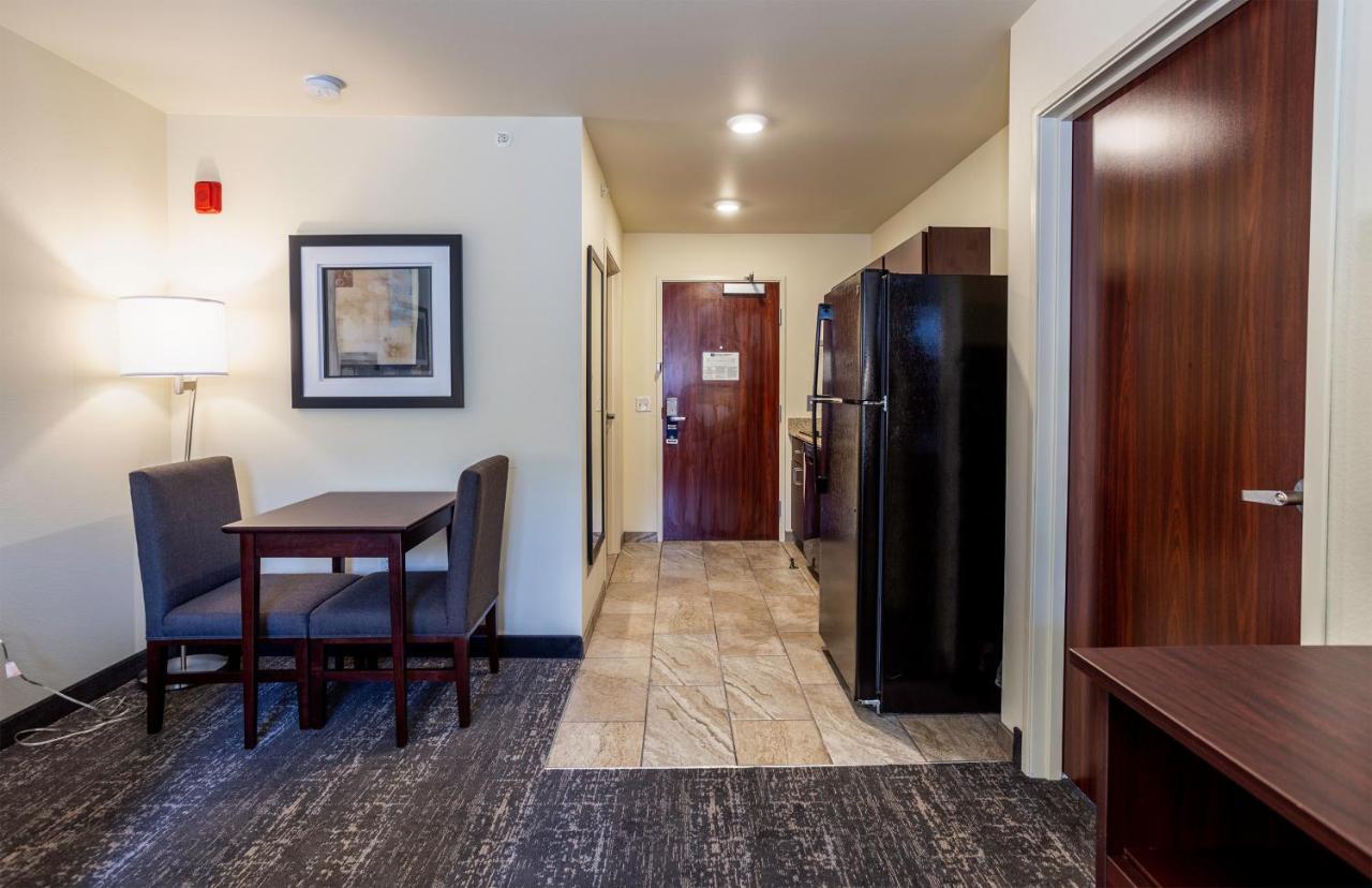 Cobblestone Inn & Suites - Brookville Bagian luar foto