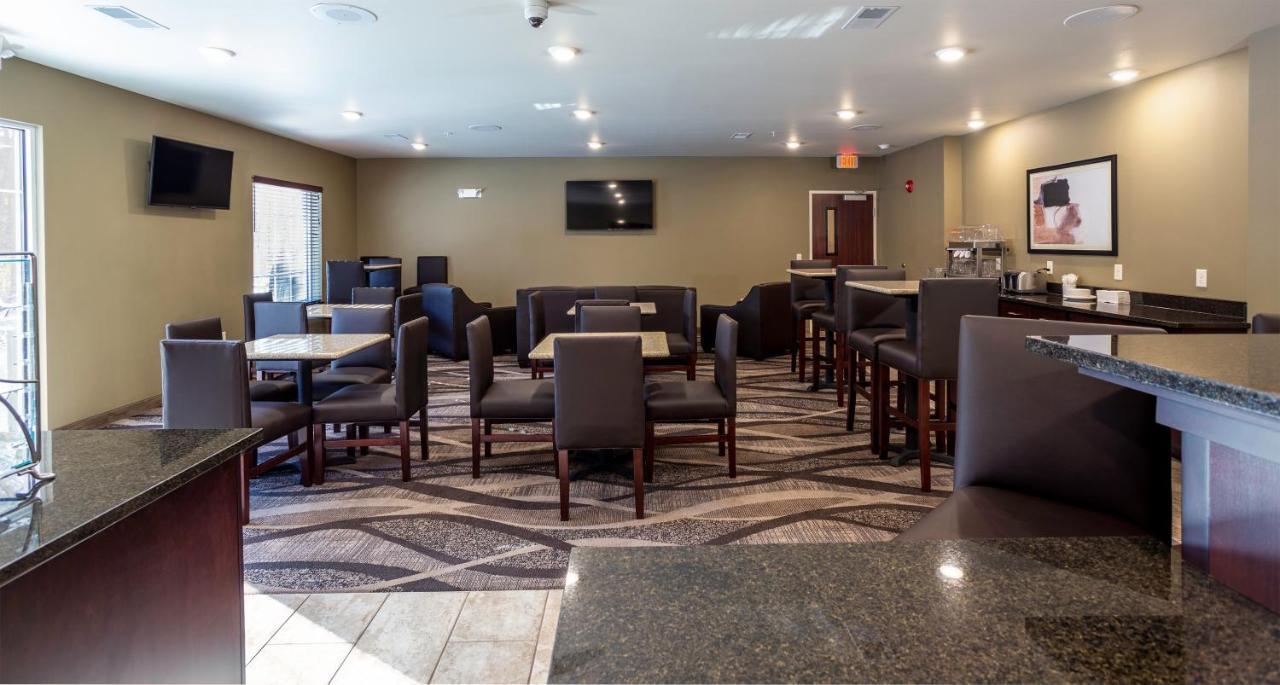 Cobblestone Inn & Suites - Brookville Bagian luar foto