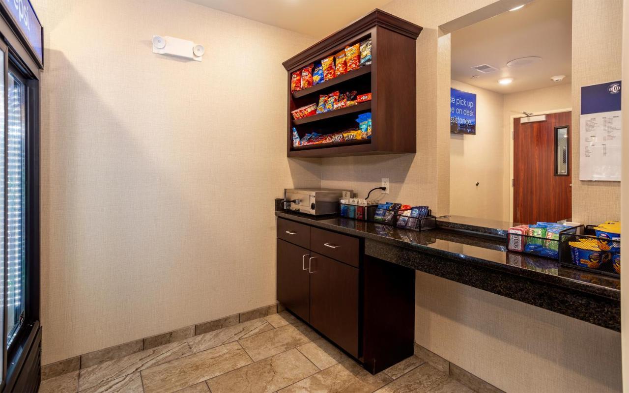 Cobblestone Inn & Suites - Brookville Bagian luar foto