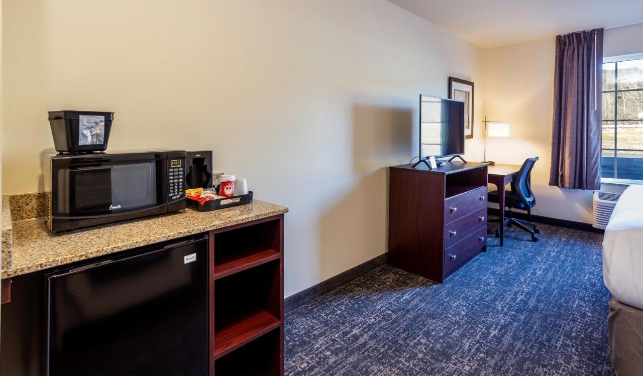 Cobblestone Inn & Suites - Brookville Bagian luar foto