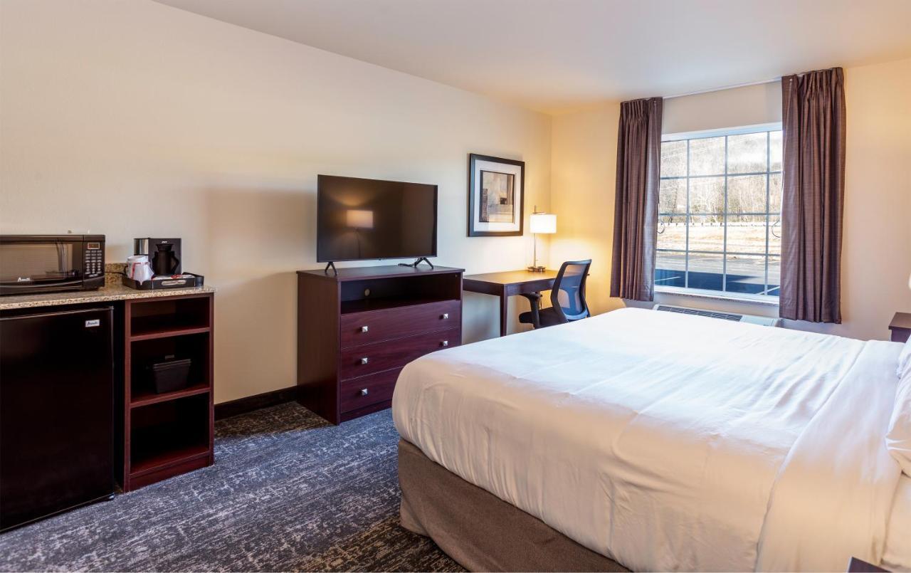 Cobblestone Inn & Suites - Brookville Bagian luar foto