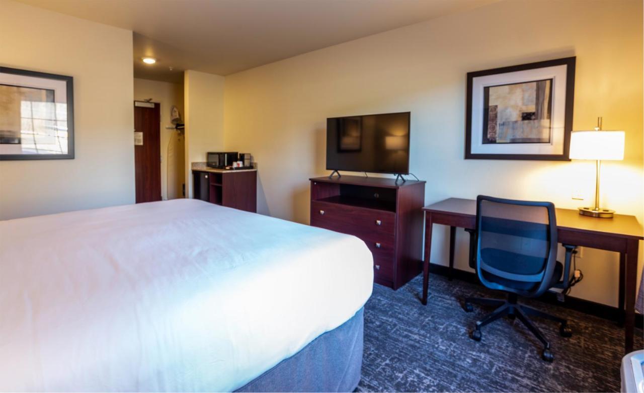 Cobblestone Inn & Suites - Brookville Bagian luar foto
